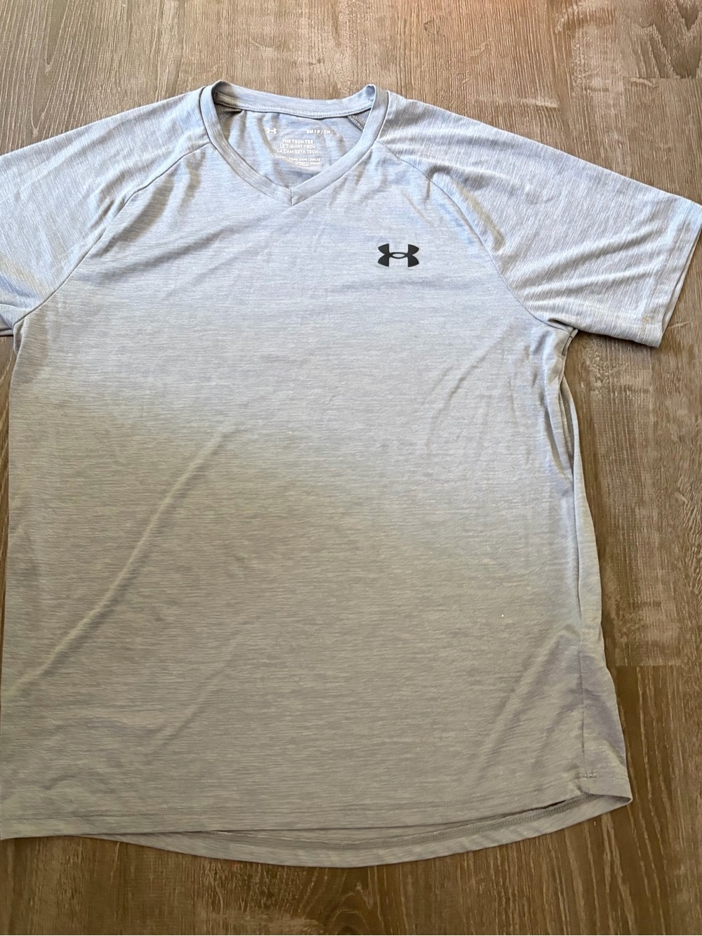 Under Armour Men’s Small Tech Tee V-Neck Shirt Bundle (Lot of 2) Gray & Navy - Picture 4 of 5